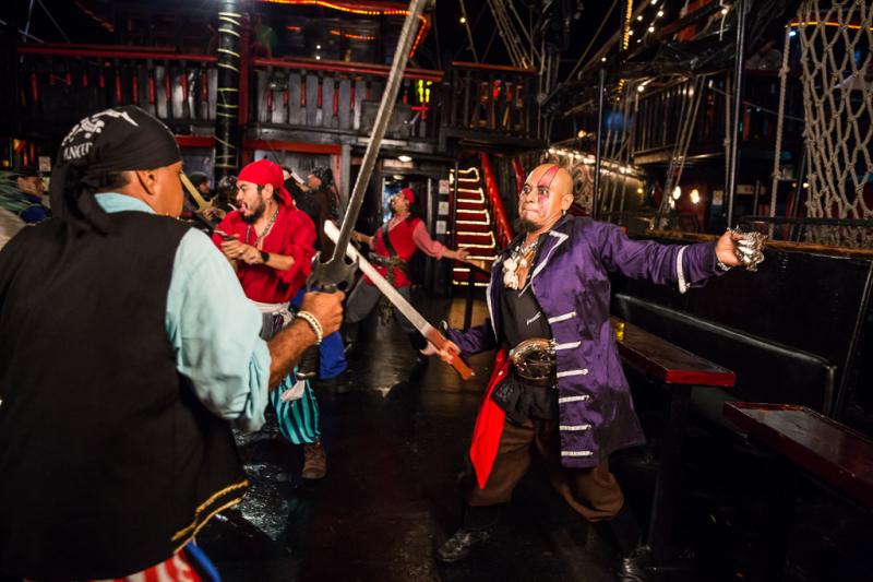 Cena Pirata Captain Hook