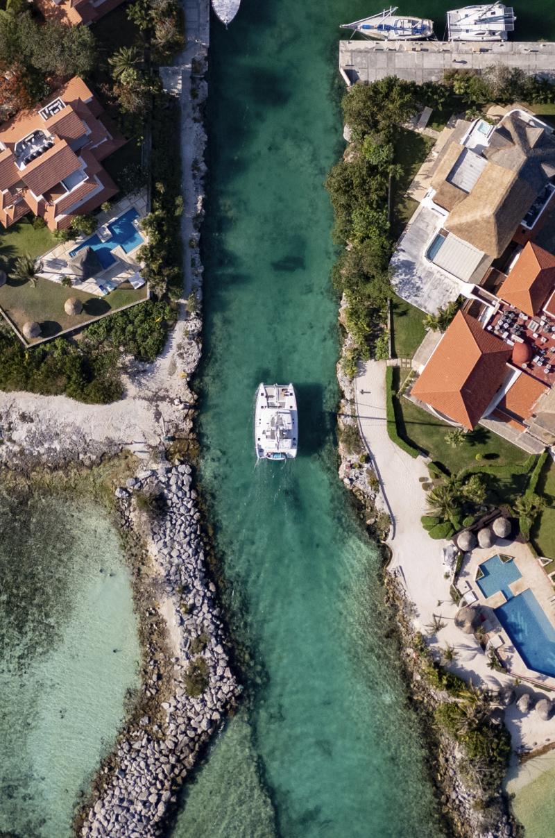 Luxury Sailing & Snorkeling Puerto Morelos