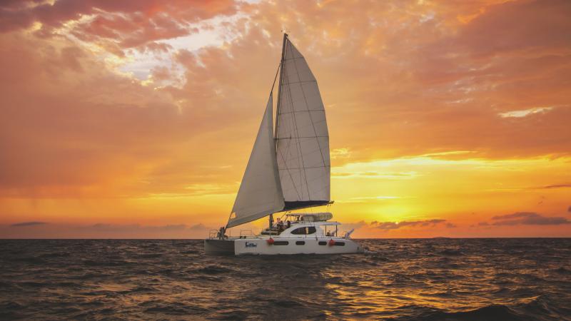 Luxury Sunset Sailing Puerto Morelos
