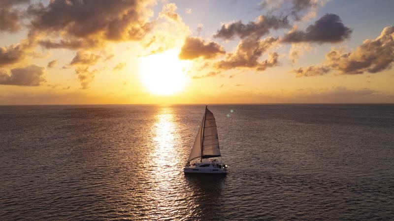 Luxury Sunset Sailing Puerto Morelos