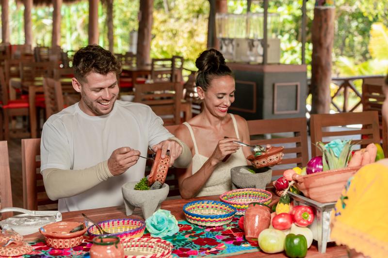 KUZÁ Deluxe Pass + Mexican Flavors