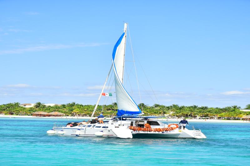 Catamaran & Reef Snorkel Basico Catamaran & Reef Snorkel Basico