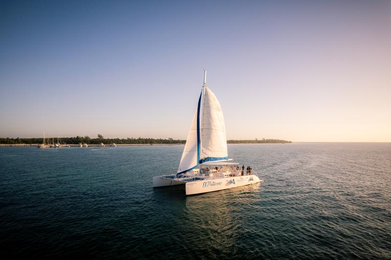 Catamaran & Reef Snorkel Deluxe