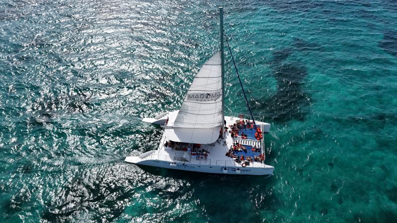 Catamarán & Reef Snorkel básico