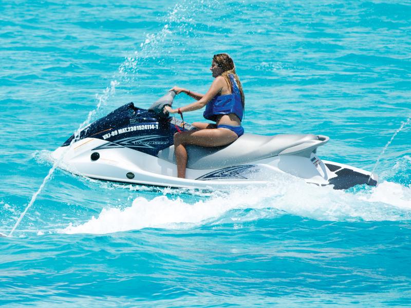 Wave Runner Costa Mujeres