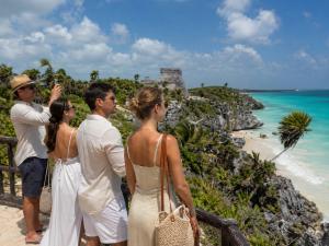 Tulum Heritage & AZULIK Uh May Experience